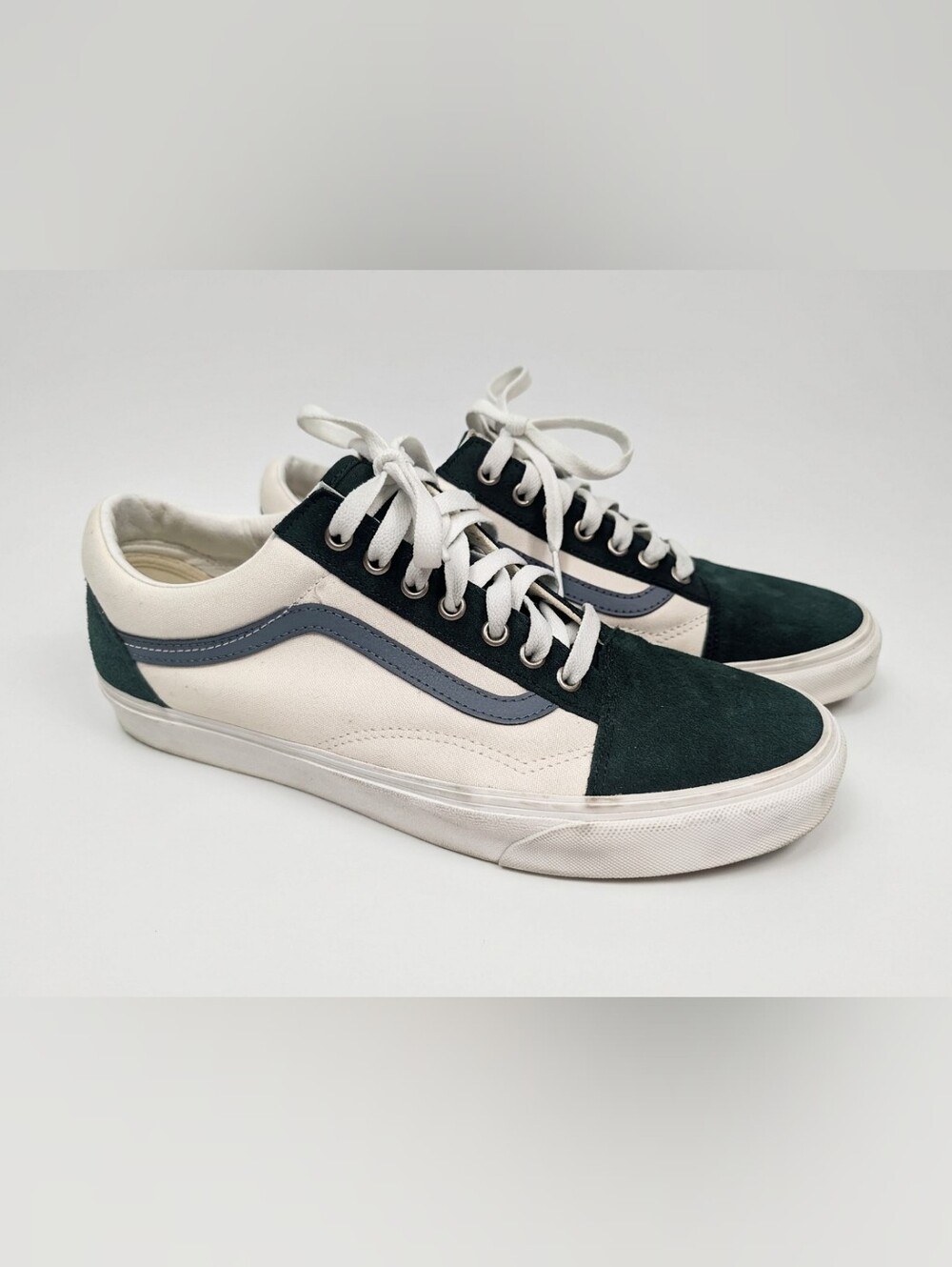 Vans Low-Top Sneakers in Cream and Dark Green with Gray Stripe